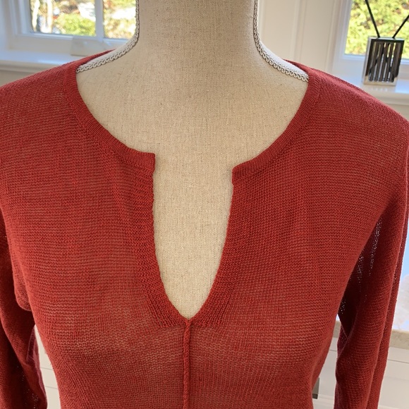 Project split neck linen sweater - Picture 2 of 10